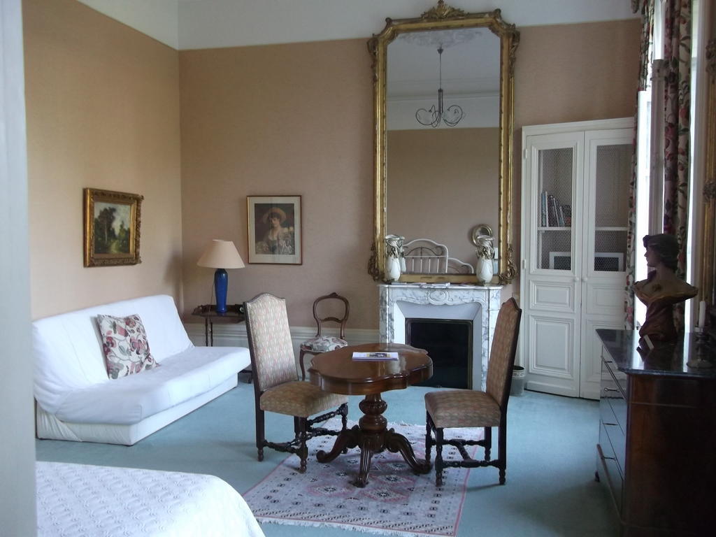 Chateau-Hotel De Nieuil מראה חיצוני תמונה