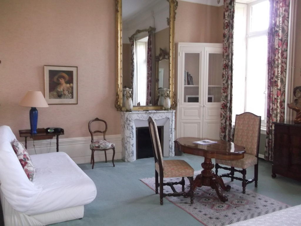 Chateau-Hotel De Nieuil מראה חיצוני תמונה