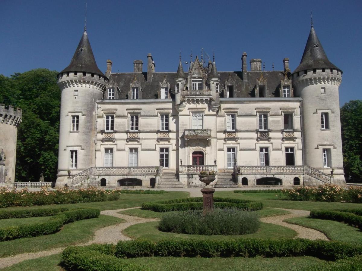 Chateau-Hotel De Nieuil מראה חיצוני תמונה